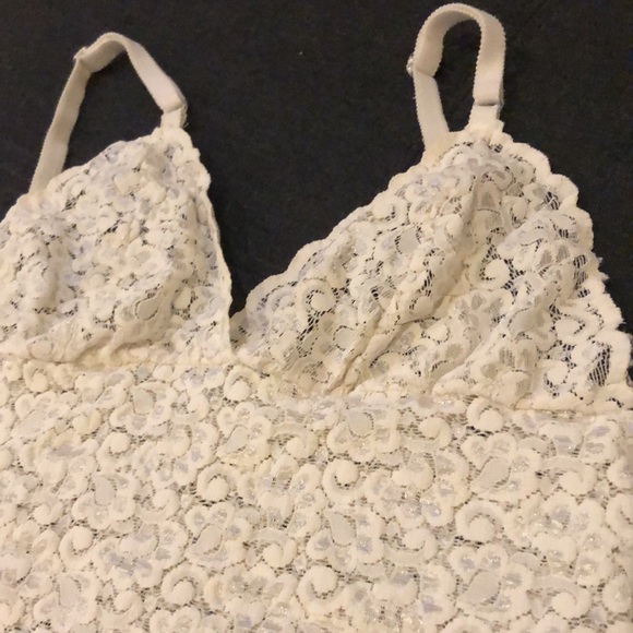 Lacy Bralette. Medium. - Picture 3 of 8